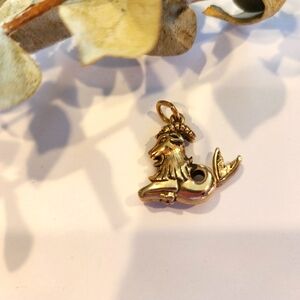 ♑️Vintage 60s Capricorn Gold Pendant